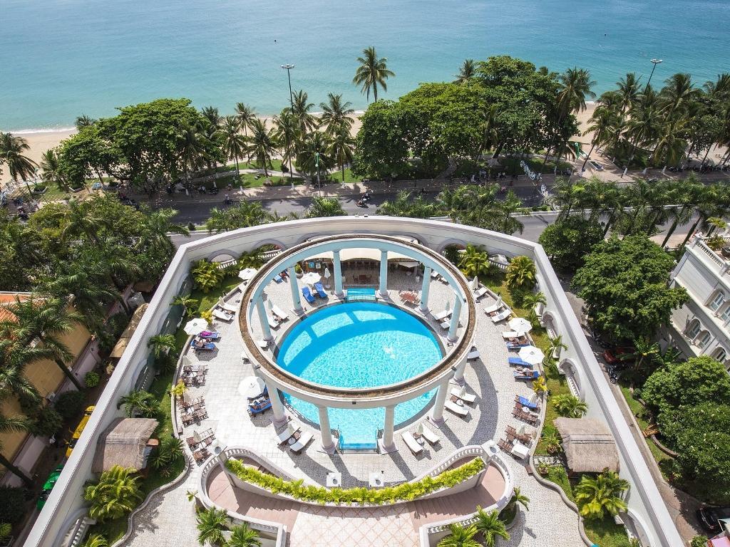 선라이즈 나트랑 비치 호텔 앤 스파 1