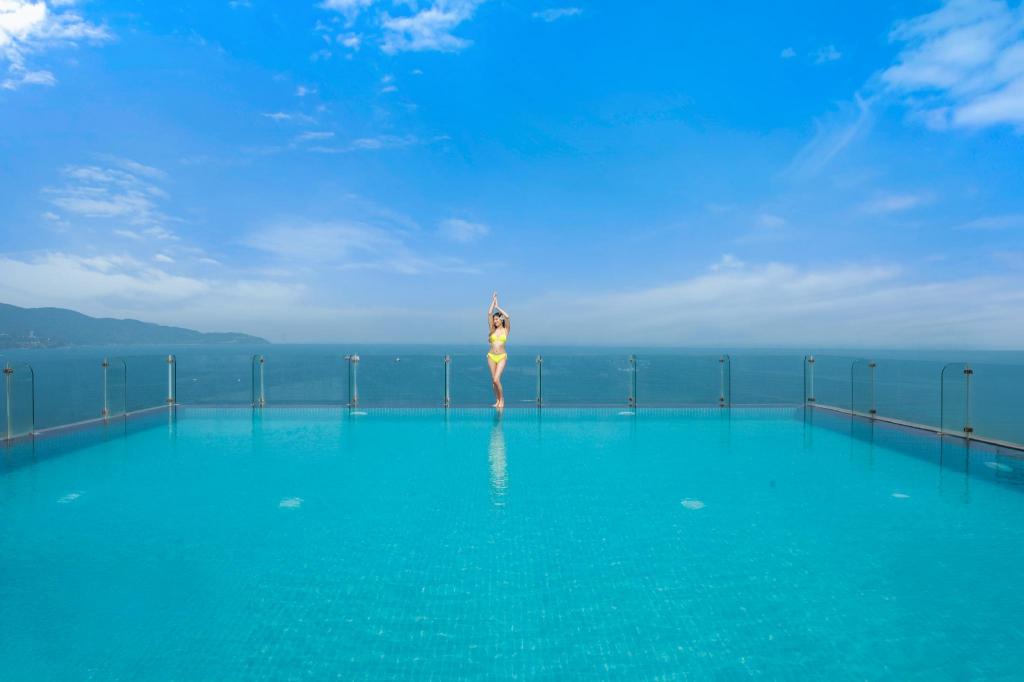 캔버스 다낭 비치 호텔 1